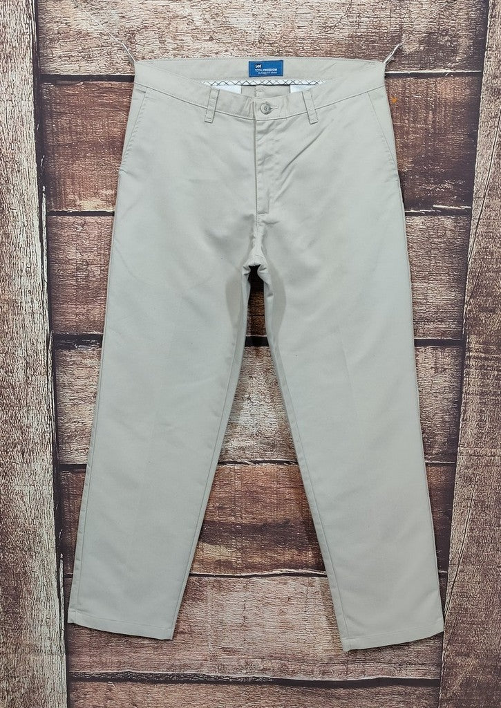 Vintage Lee total Freedom Beige Chino Trousers W32 x L32 Rare