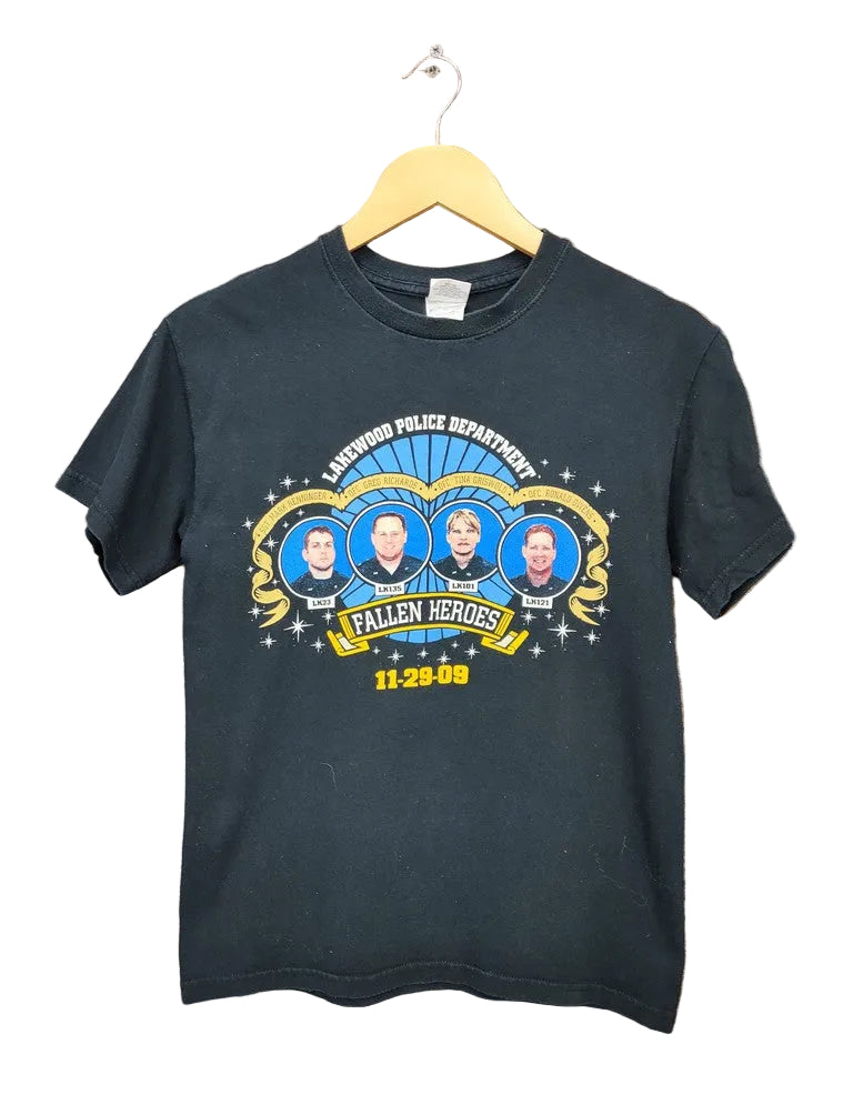 Gildan Lakewood Police Department Fallen Heroes Memorial Graphic T-Shirt Black Men's Size S