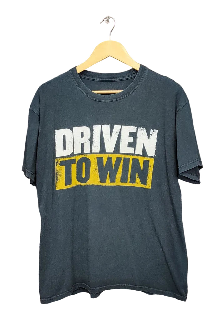 Champion C9 Driven To Win Distressed Slogan Graphic T-Shirt Faded Black Men's Size L