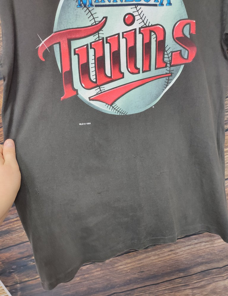 Vintage 1993 Salem Sportswear Minnesota Twins MLB Graphic T-Shirt Men's Size M