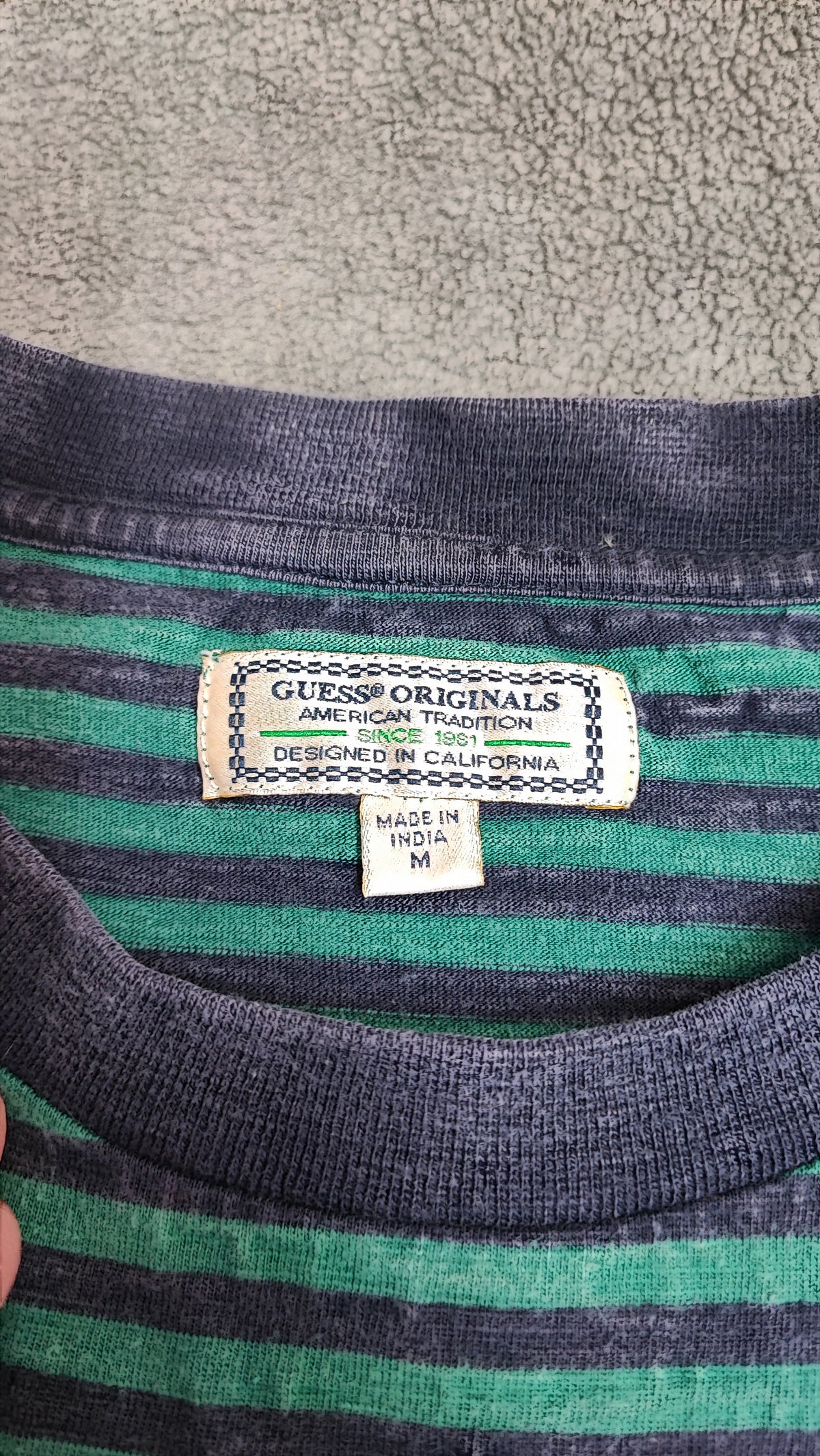GUESS Originals Striped T-Shirt Green Navy Blue Mens Medium Retro Skater Tee