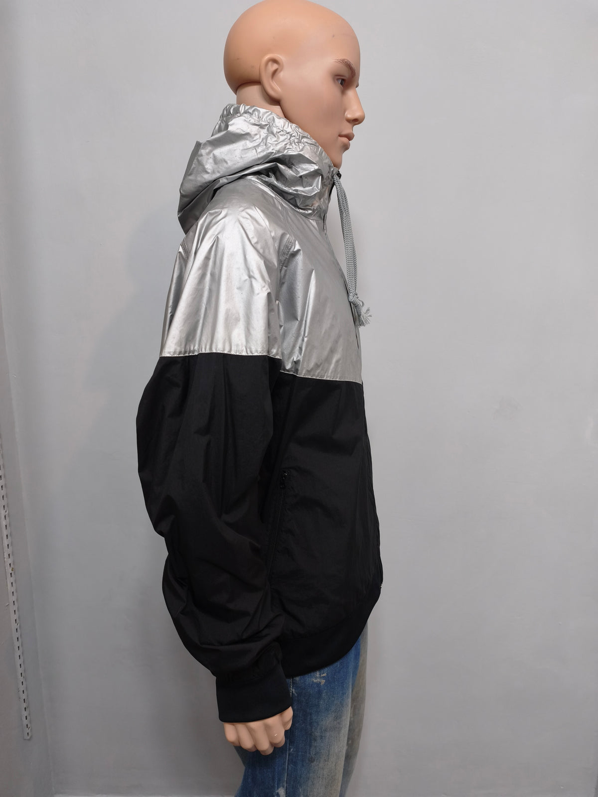 Vintage Nike "Big Shirt" Era Metallic Silver Foil & Black Swoosh Windbreaker XXL