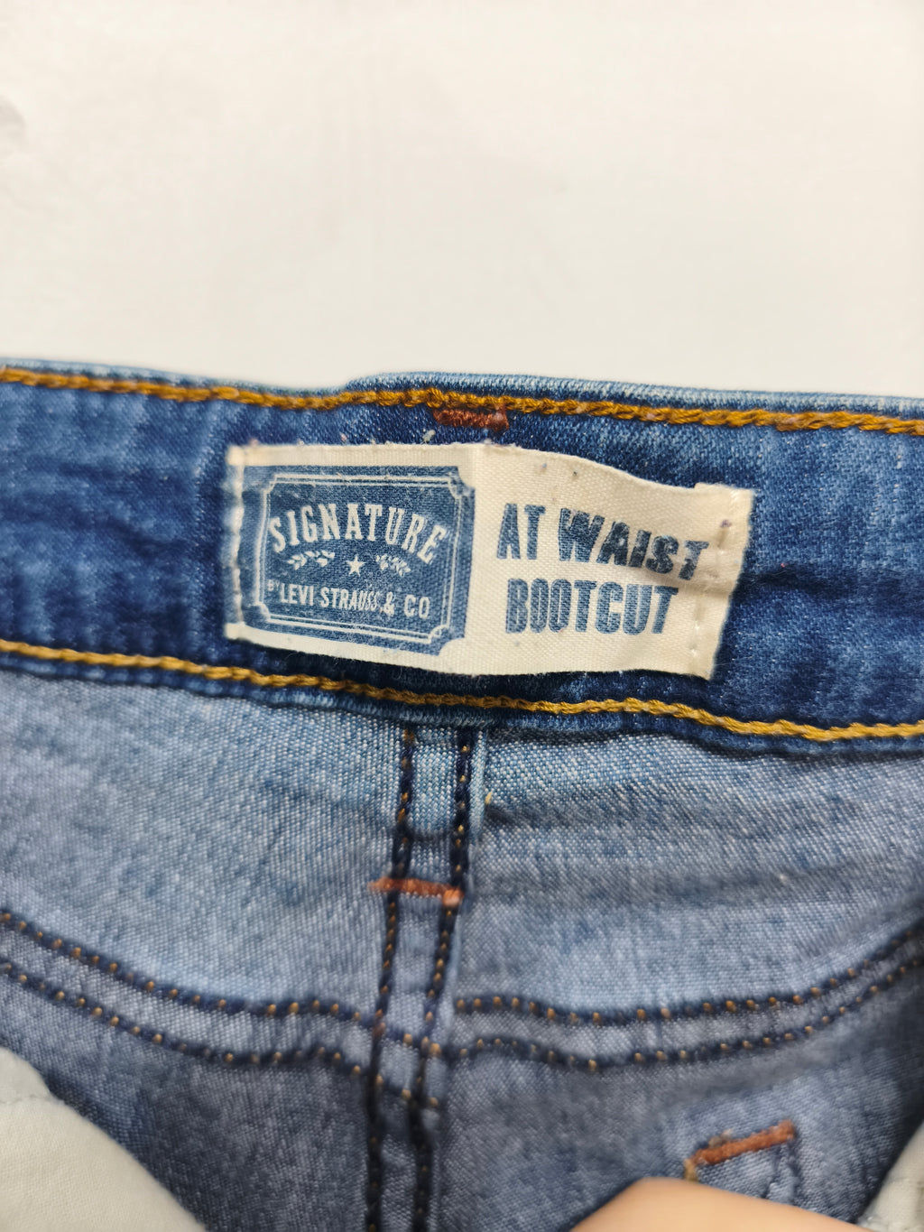 Vintage Signature by Levi Strauss Mid Wash Blue Denim Summer Jorts Shorts W30